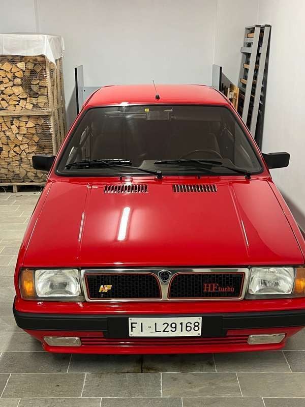 Usata Lancia Delta 140 CV (102 kW) 1991 Rosso Utilitaria