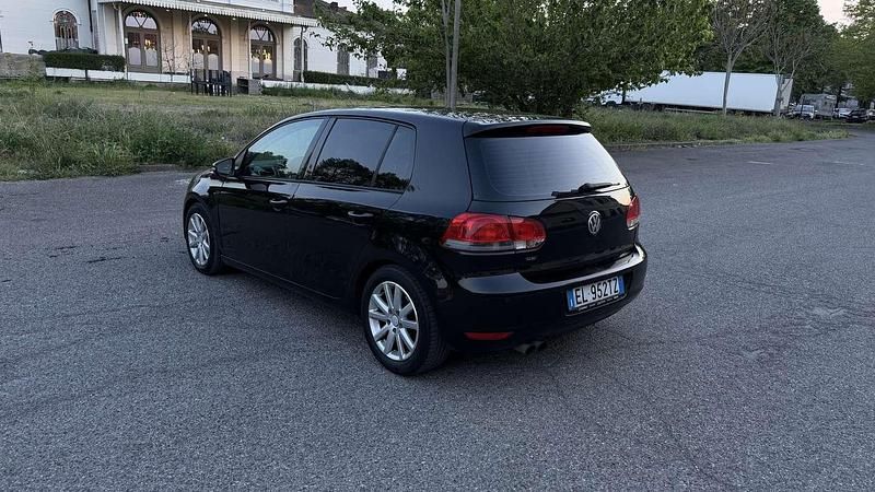 Usata VW Golf VII Highline 110 CV (80 kW) 2012 Berlina