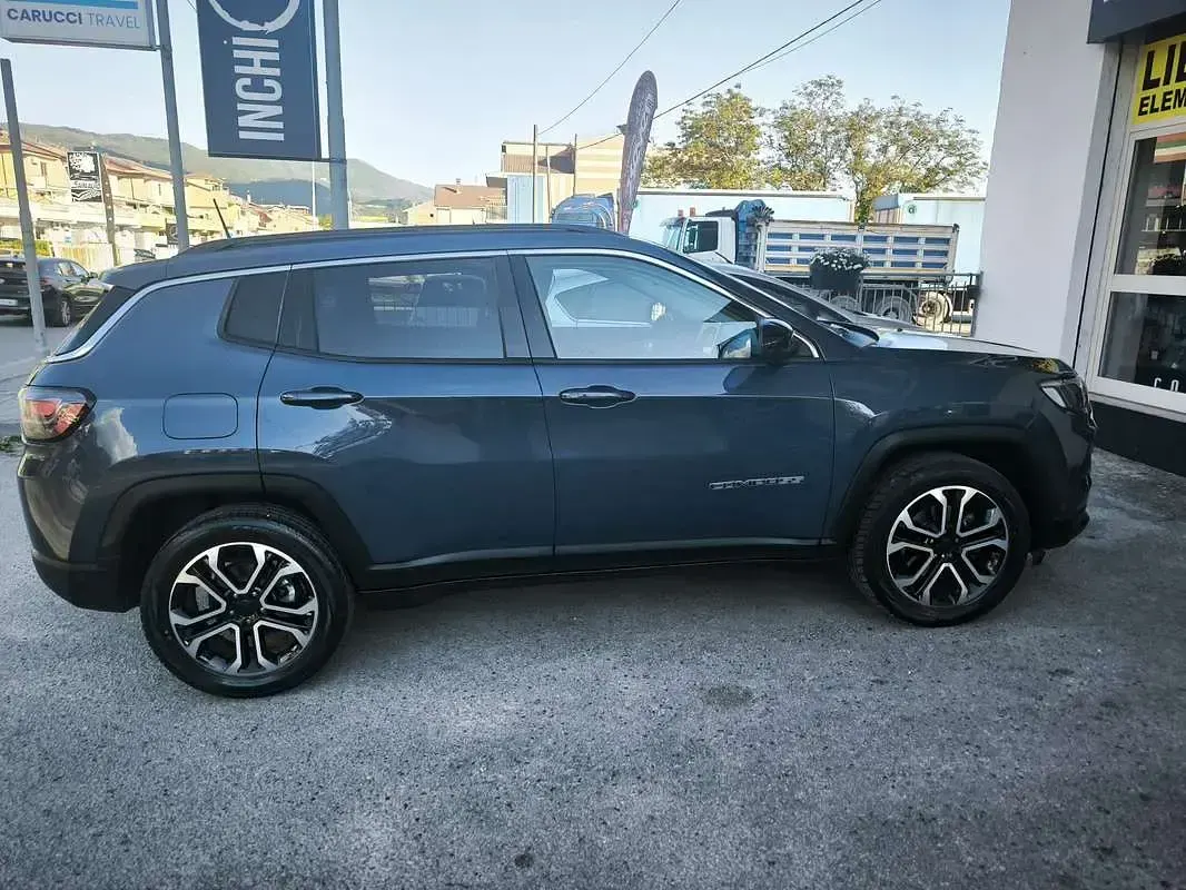 Usata Jeep Compass Limited 131 CV (96 kW) 2022 Blu/azzurro SUV