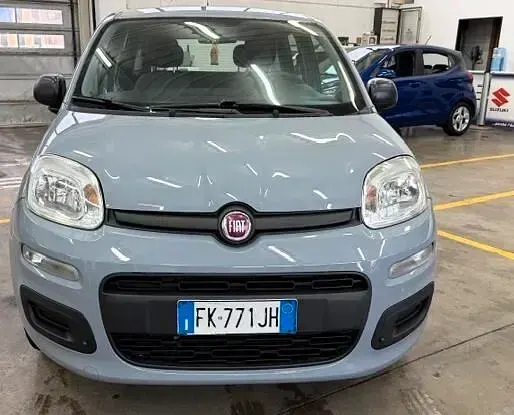 Usata Fiat Panda 69 CV (50 kW) 2017 Grigio Berlina