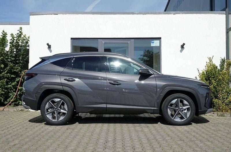 Uusi Hyundai Tucson 215 HP (158 kW) 2026 Harmaa Katumaasturi