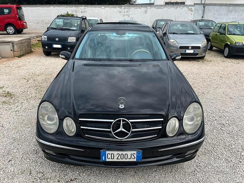 Usata Mercedes E320 Avantgarde 204 CV (150 kW) 2002 Nero Berlina