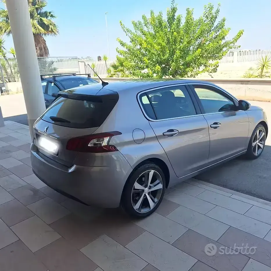 Usata Peugeot 308 Allure 116 CV (85 kW) 2014 Grigio Berlina