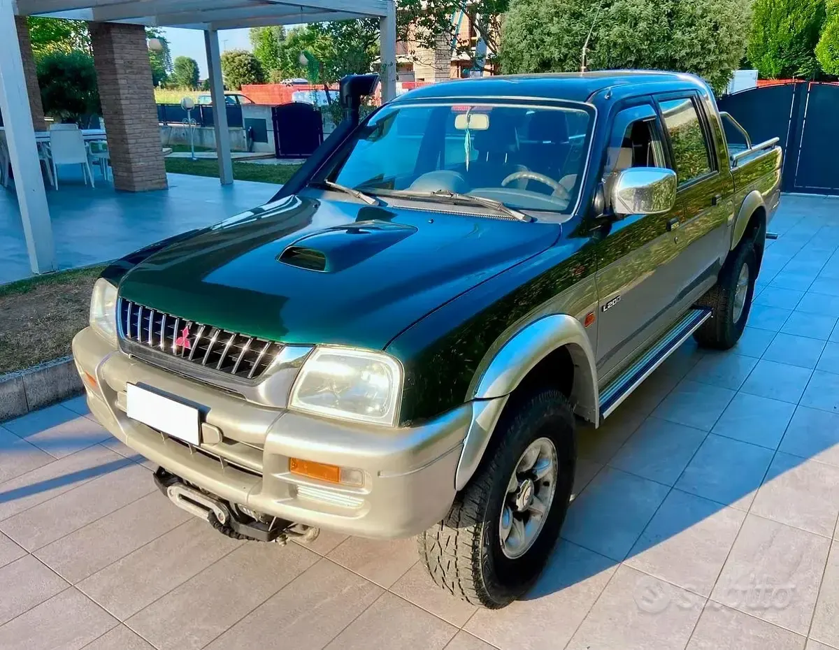 Usata Mitsubishi L200 87 CV (63 kW) 1999 Verde Pick-up