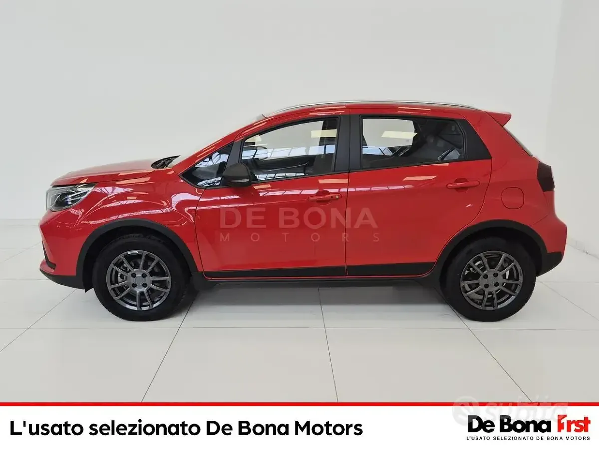 Usata EMC Wave 2 103 CV (75 kW) 2025 Rosso SUV
