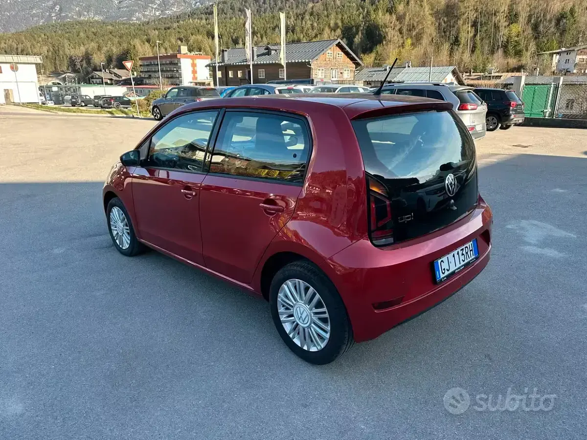 Usata VW up! Sport 65 CV (47 kW) 2022 Rosso Utilitaria