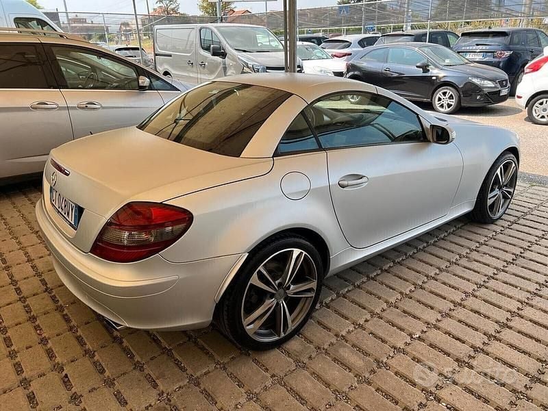 Usata Mercedes SLK200 163 CV (119 kW) 2005 Grigio Cabrio