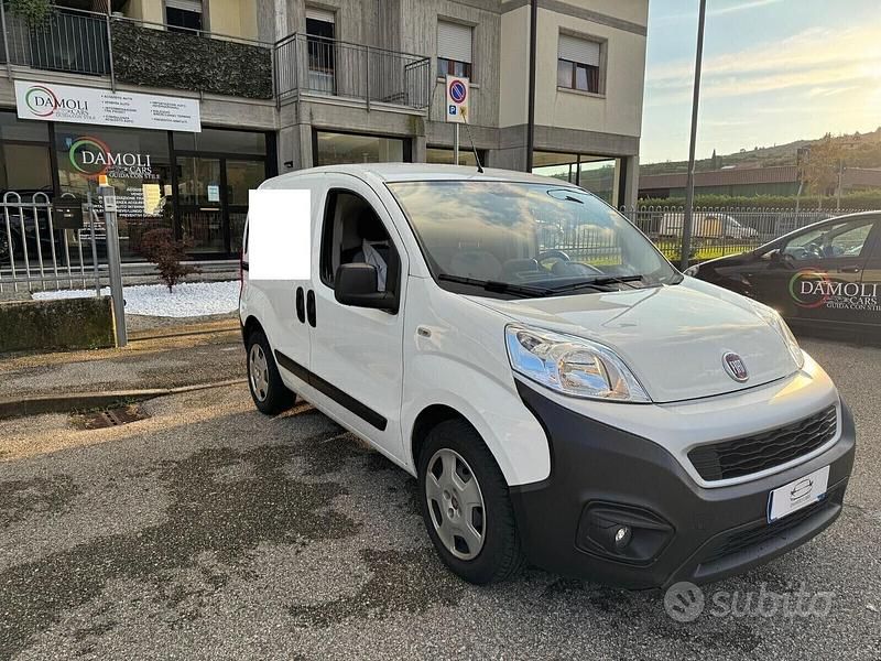 Usata Fiat Fiorino 95 CV (69 kW) 2022 Bianco Monovolume