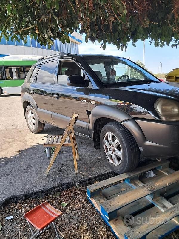 Usata Hyundai Tucson 112 CV (82 kW) 2004 Nero SUV