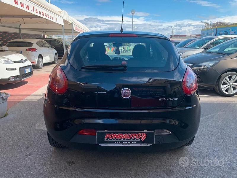 Usata Fiat Bravo 90 CV (66 kW) 2011 Nero Utilitaria