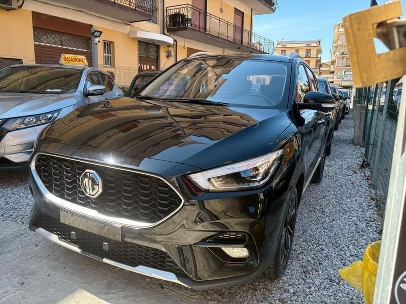 Usata MG ZS Luxury 111 CV (81 kW) 2022 Nero Berlina
