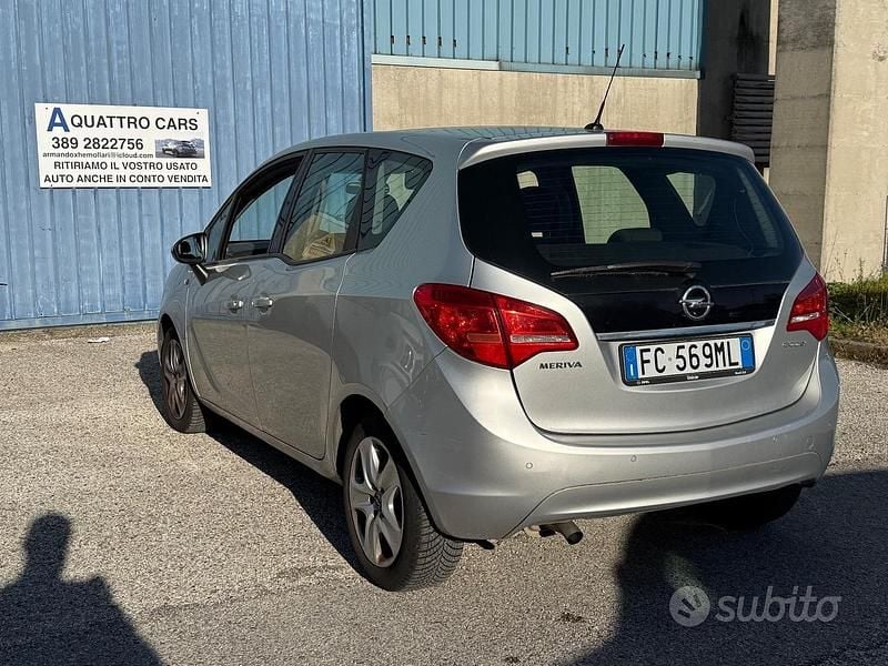 Usata Opel Meriva 120 CV (88 kW) 2016 Grigio Monovolume