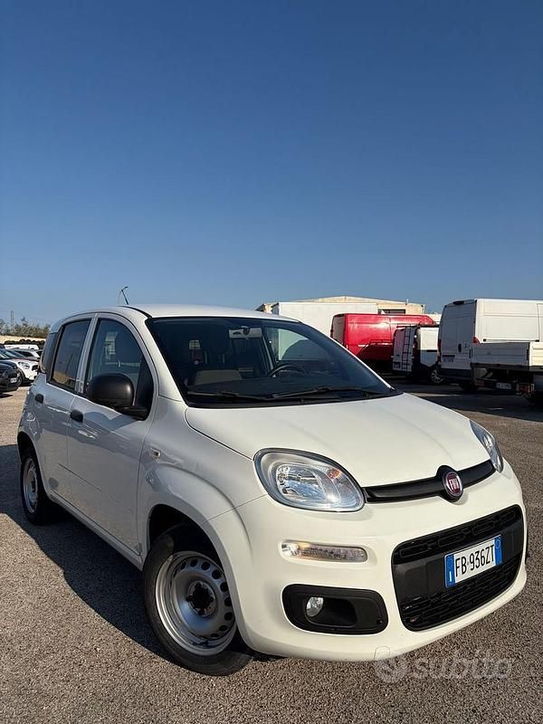 Usata Fiat Panda Pop 80 CV (58 kW) 2015 Bianco Utilitaria