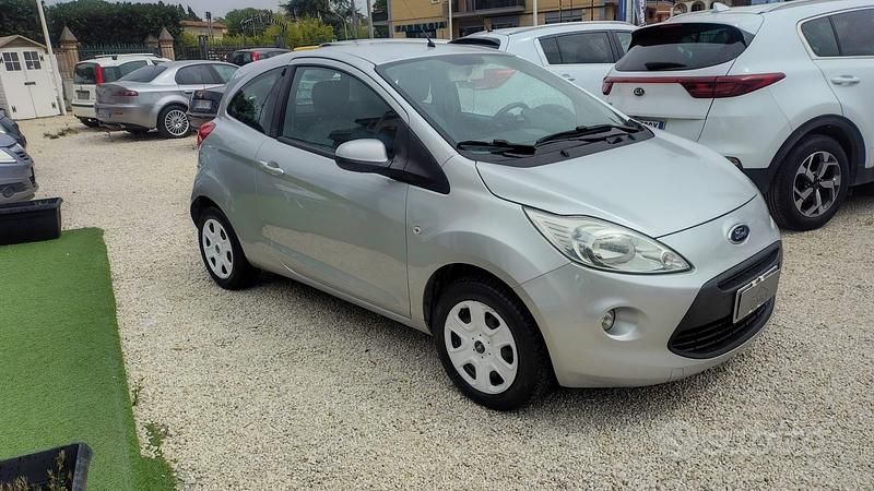 Usata Ford Ka 69 CV (50 kW) 2014 Grigio Berlina