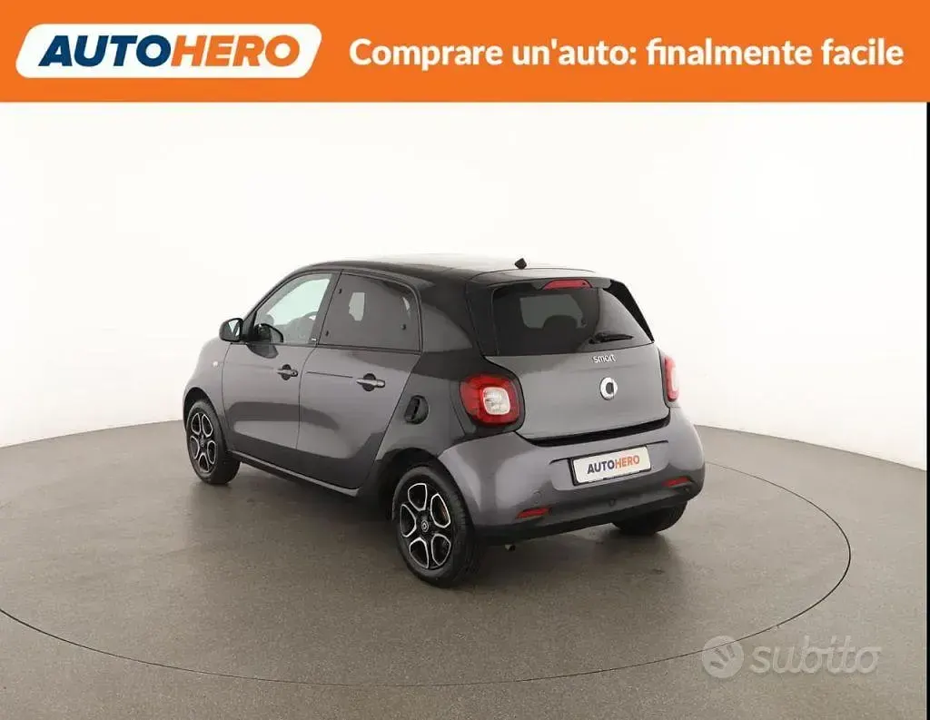 Usata Smart ForFour Passion 71 CV (52 kW) 2018 Grigio Utilitaria