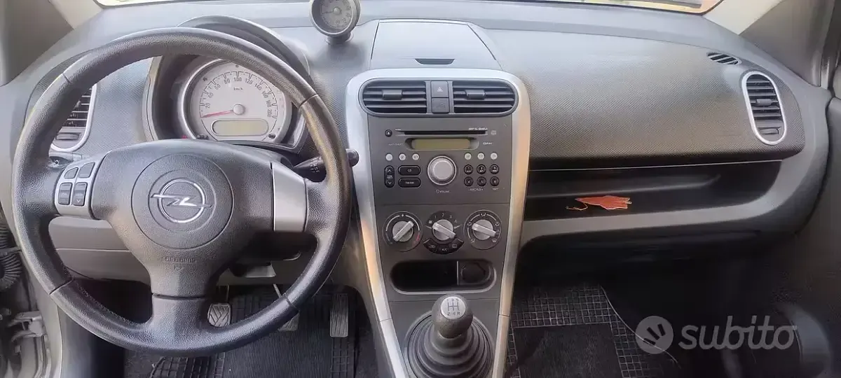 Usata Opel Agila Enjoy 86 CV (63 kW) 2011 Grigio Utilitaria