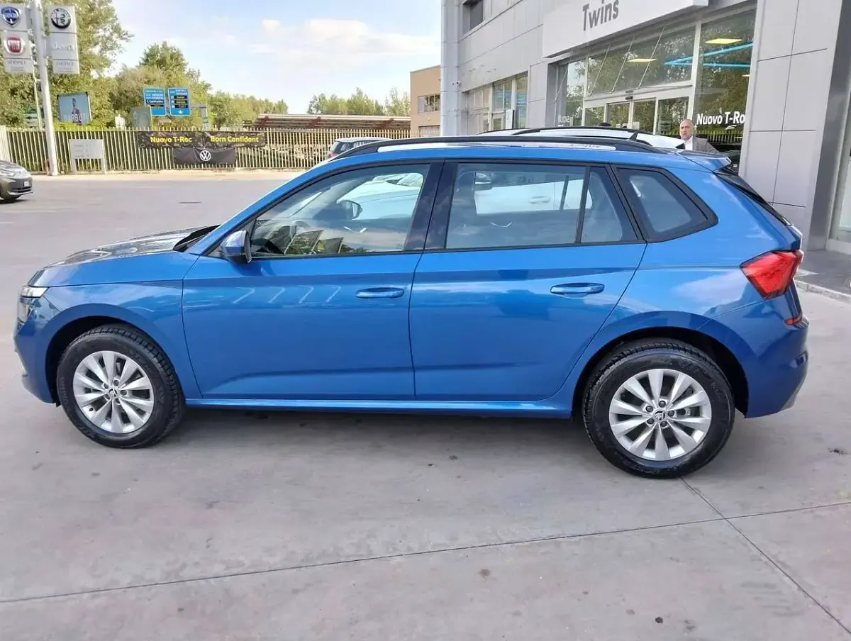 Usata Skoda Kamiq Ambition 95 CV (69 kW) 2021 Race blue SUV
