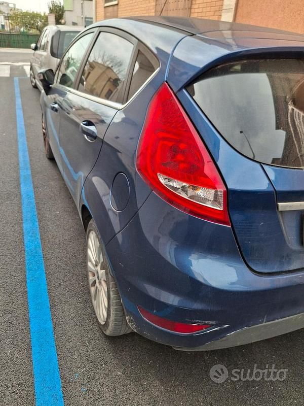 Usata Ford Fiesta 2009 Blu Utilitaria