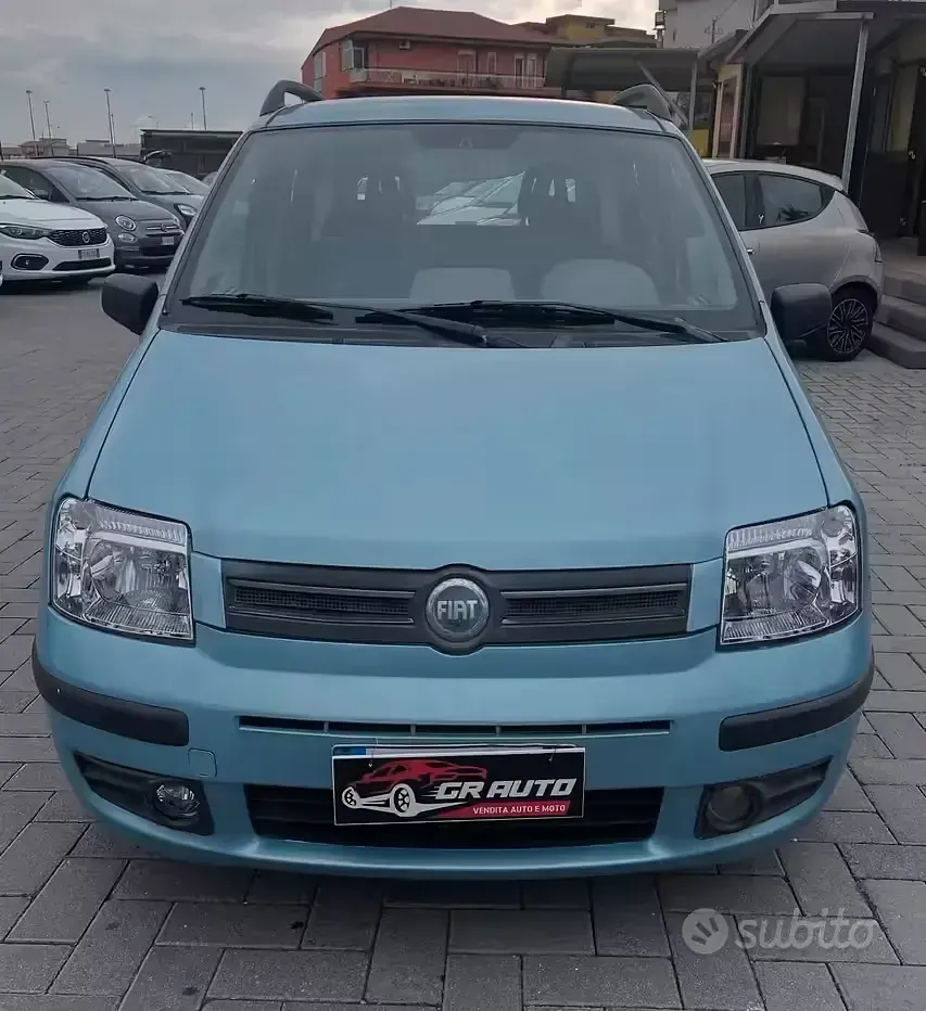 Usata Fiat Panda 69 CV (50 kW) 2005 Blu Utilitaria