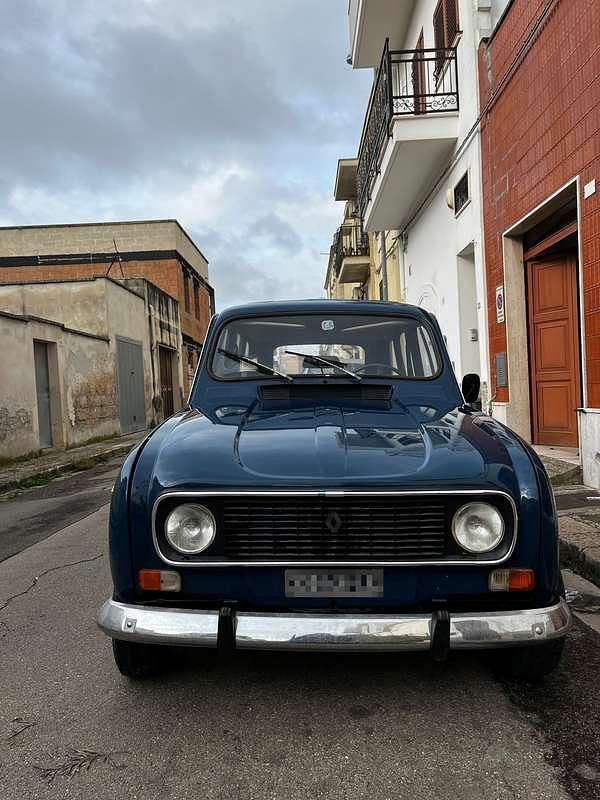 Usata Renault R4 33 CV (24 kW) 1981 Blu/azzurro Station wagon