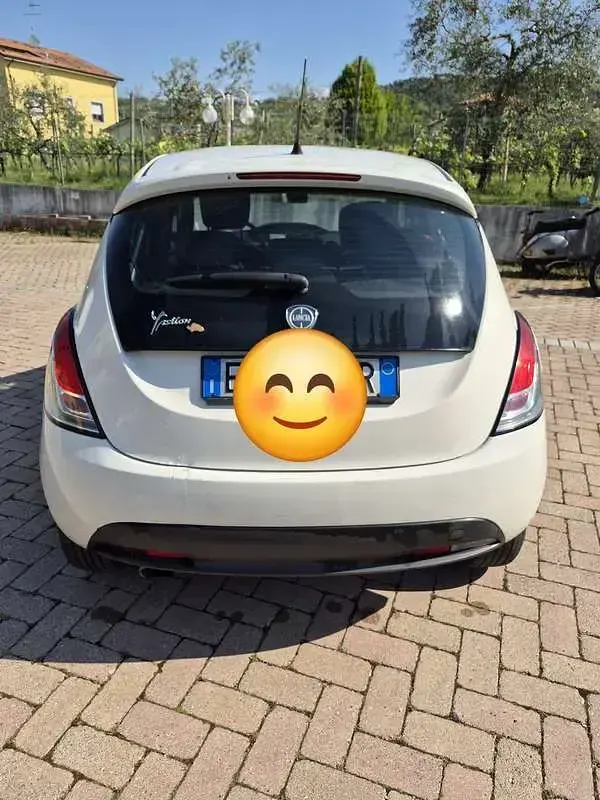 Usata Lancia Ypsilon 69 CV (50 kW) 2014 Utilitaria