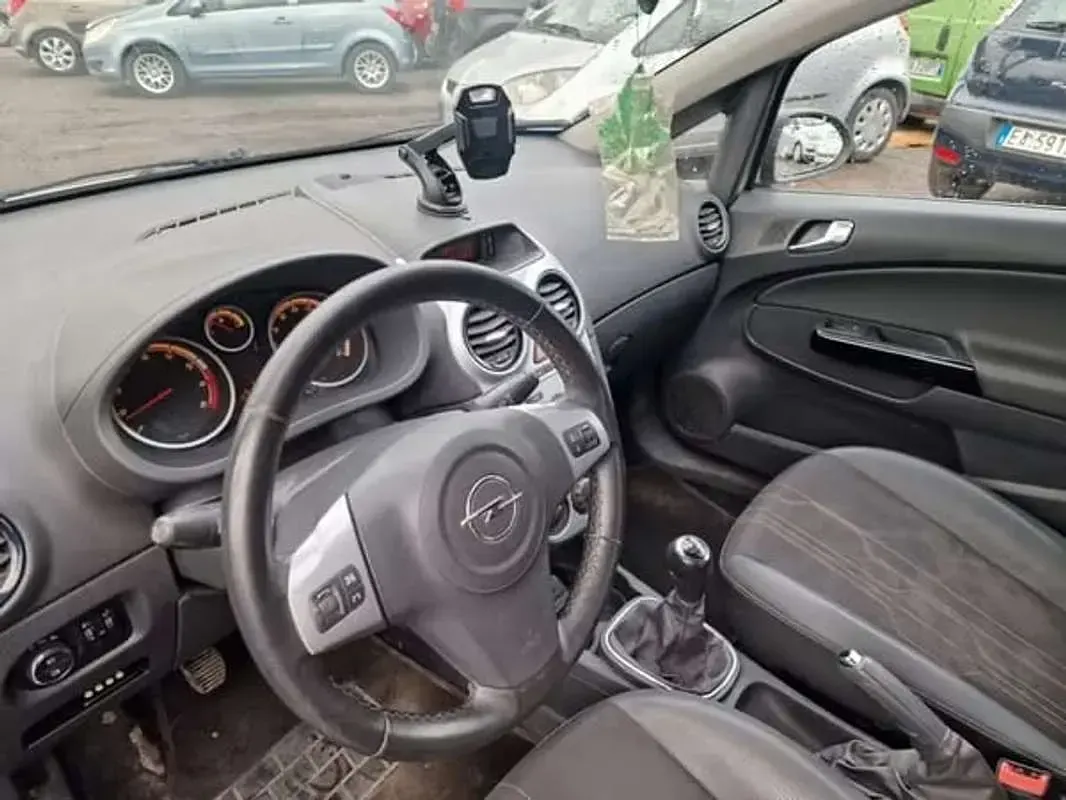 Usata Opel Corsa S 86 CV (63 kW) 2013 Grigio Utilitaria