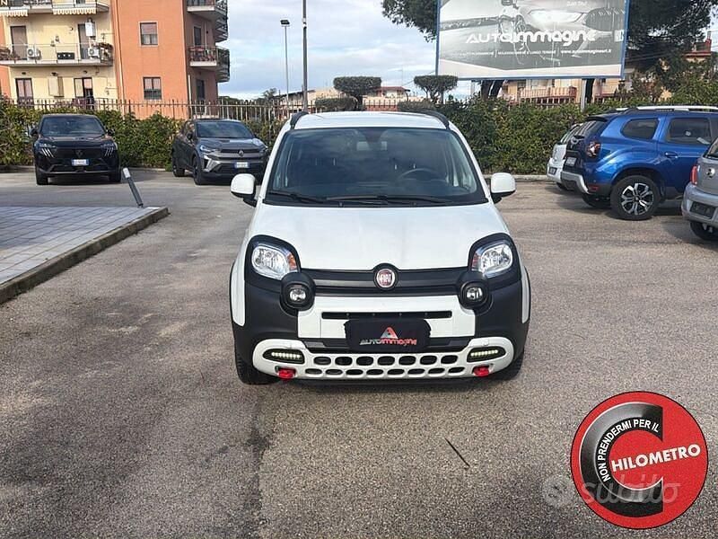 Usata Fiat Panda Cross Cross 70 CV (51 kW) 2024 Bianco Utilitaria