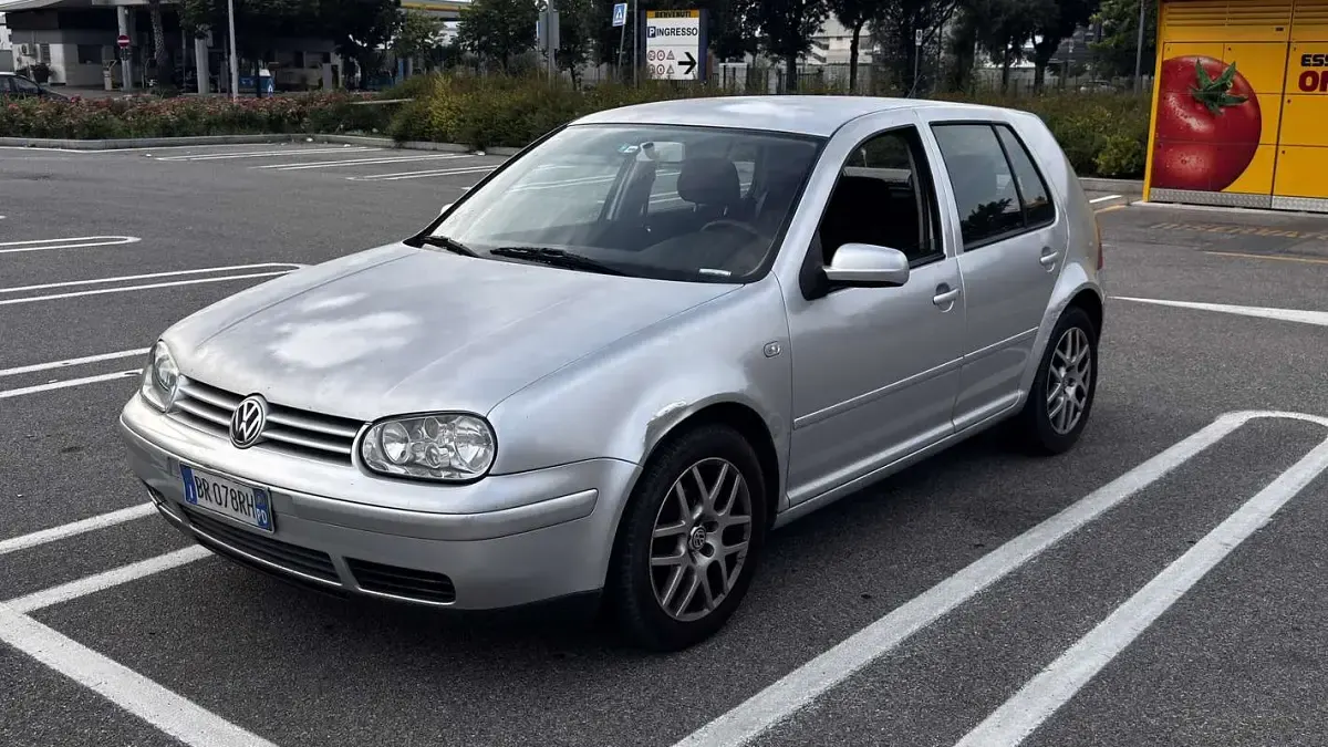Usata VW Golf IV Highline 105 CV (77 kW) 2001 Grigio Berlina