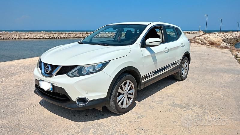 Usata Nissan Qashqai 115 CV (84 kW) 2014 Bianco SUV