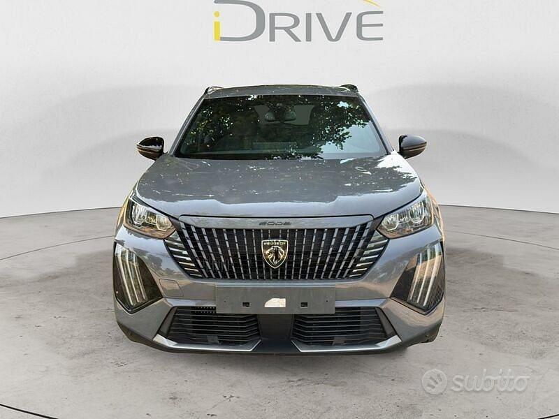 Usata Peugeot 2008 Allure 131 CV (96 kW) 2024 Grigio SUV