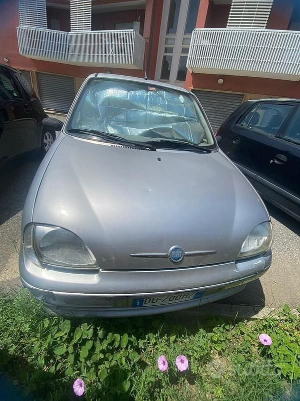Occasion Fiat 600 Anniversary 54 ch (39 kW) 2005 Gris Citadine