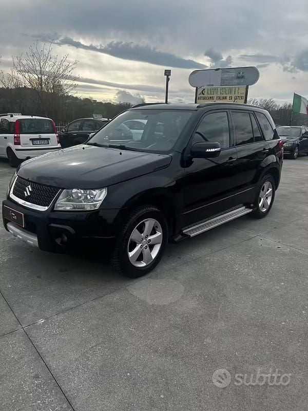 Usata Suzuki Grand Vitara 130 CV (95 kW) 2010 Nero SUV