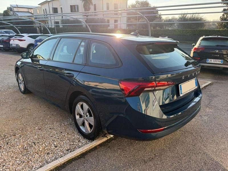 Gebraucht Skoda Octavia Executive 116 PS (85 kW) 2022 Blau Kombi