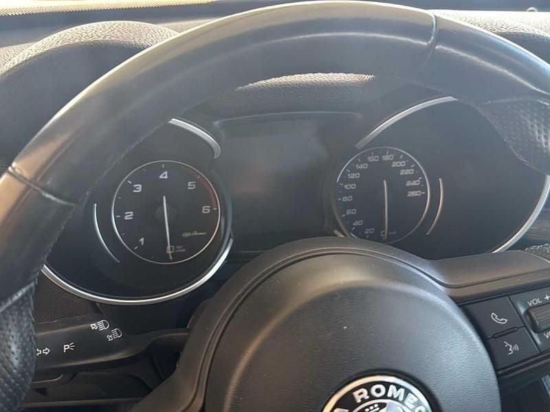 Usata Alfa Romeo Stelvio Business 190 CV (139 kW) 2022 Nero SUV