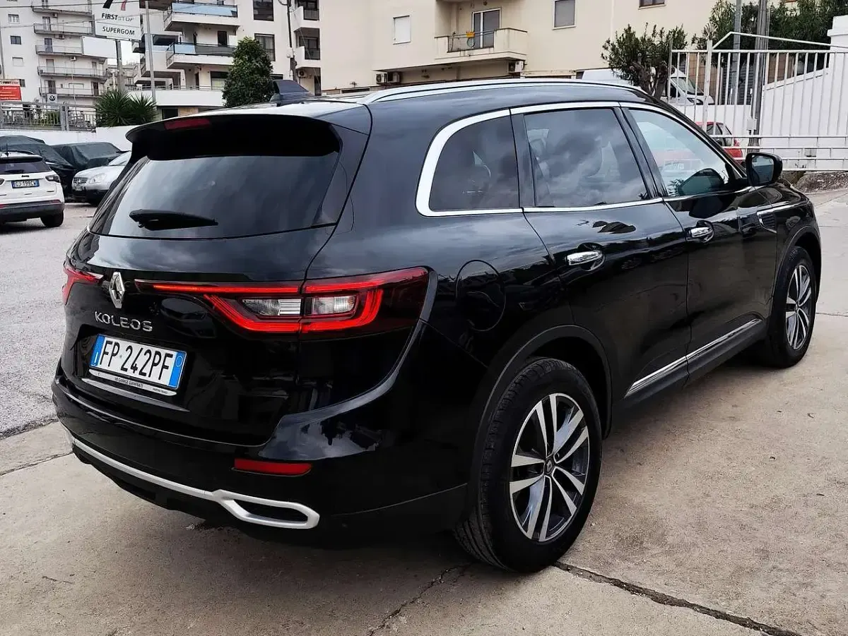 Usata Renault Koleos Intens 131 CV (96 kW) 2018 Nero SUV