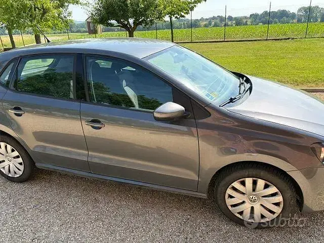 Usata VW Polo 75 CV (55 kW) 2012 Grigio Utilitaria