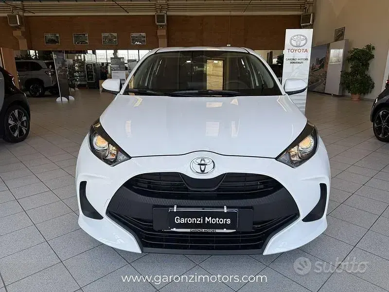 Nuova Toyota Yaris Hybrid 116 CV (85 kW) 2026 Bianco Berlina