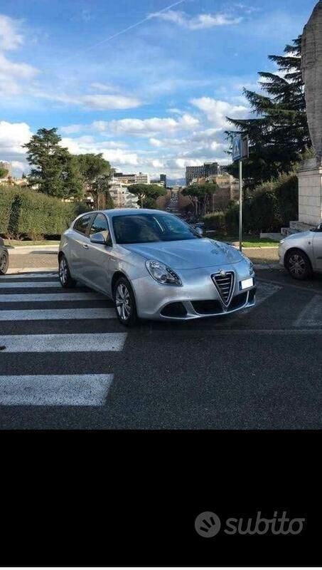 Usata Alfa Romeo Giulietta 2011 Grigio Utilitaria