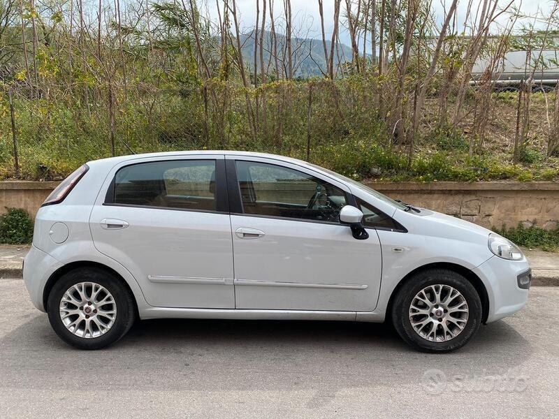Usato 2011 Fiat Punto Evo 1.2 Diesel 95 CV (5.300 €)