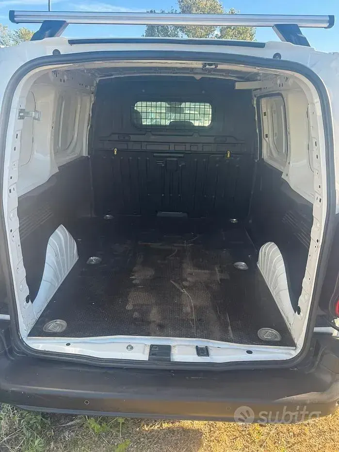 Usata Toyota Proace City City 102 CV (75 kW) 2021 Bianco Monovolume