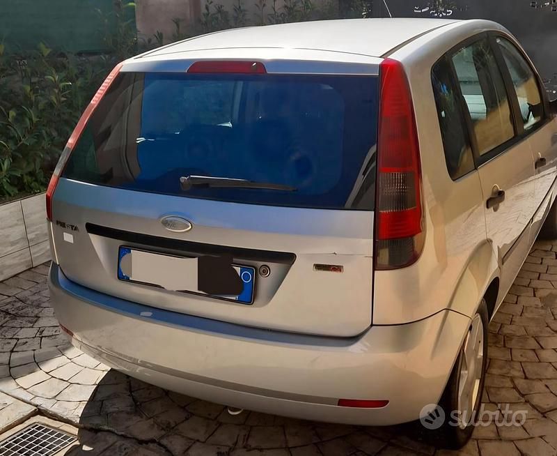 Usata Ford Fiesta 2005 Grigio Utilitaria