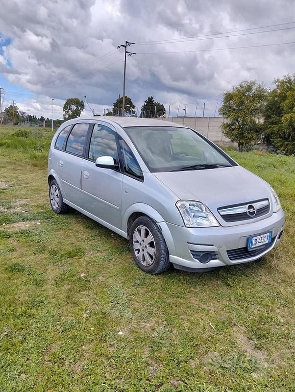 Usata Opel Meriva 75 CV (55 kW) 2007 Grigio Monovolume