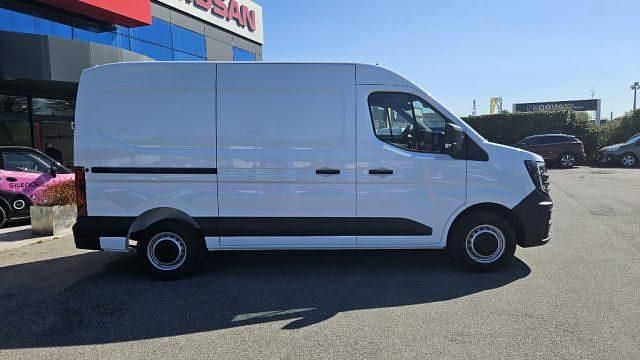 Usata Nissan Interstar N-Connecta 130 CV (95 kW) 2024 Bianco Furgone