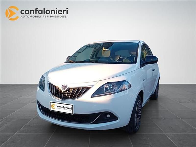 Usata Lancia Ypsilon 69 CV (50 kW) 2023 Bianco Utilitaria