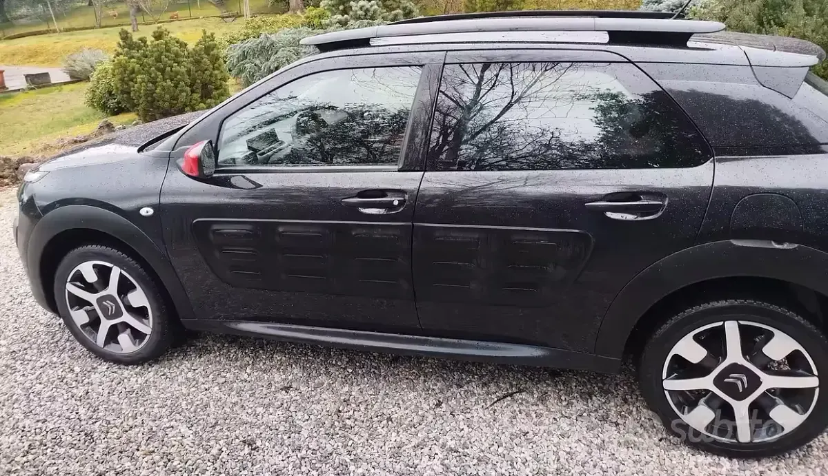 Usata Citroën C4 Cactus 99 CV (72 kW) 2018 Nero Utilitaria