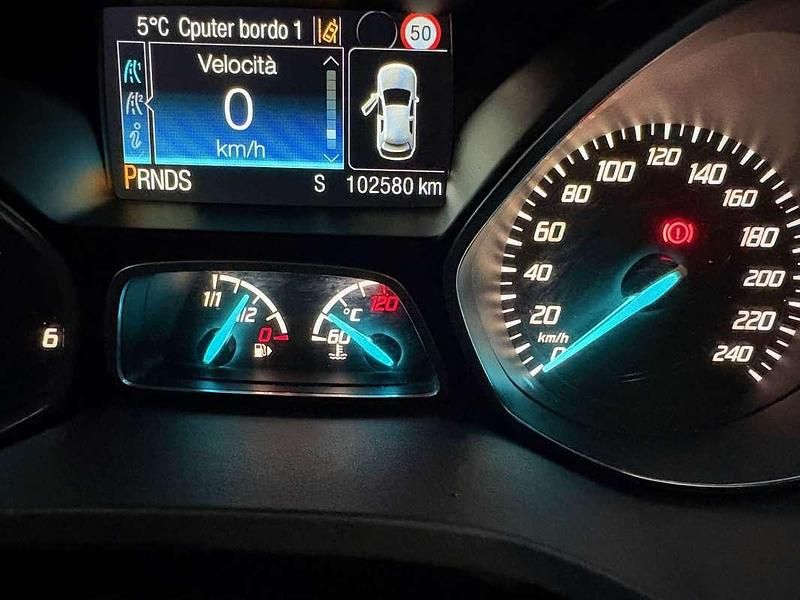 Usata Ford Kuga Titanium 150 CV (110 kW) 2016 Grigio SUV