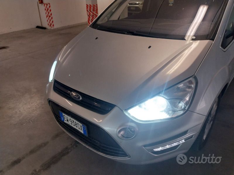 Usata Ford S-MAX 163 CV (119 kW) 2014 Grigio Monovolume
