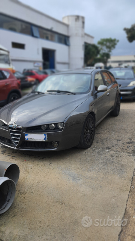 Usato 2008 Alfa Romeo 159 1.9 Diesel 150 CV (1.500 €)