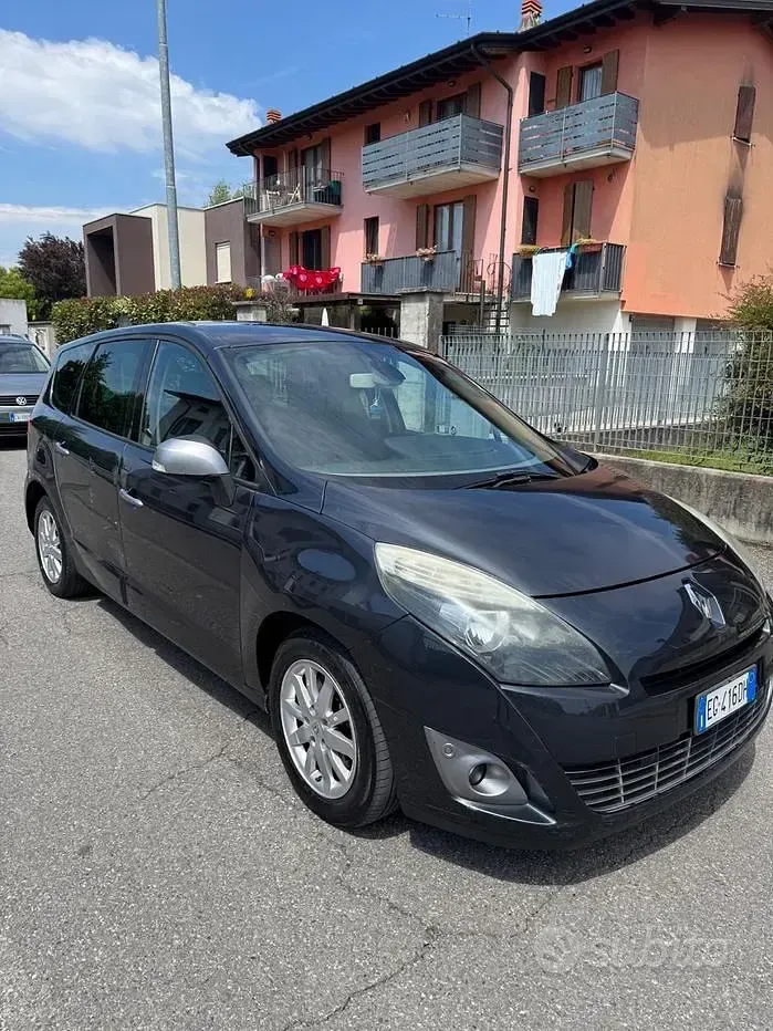 Usata Renault Scenic E-Tech 110 CV (80 kW) 2010 Grigio Monovolume