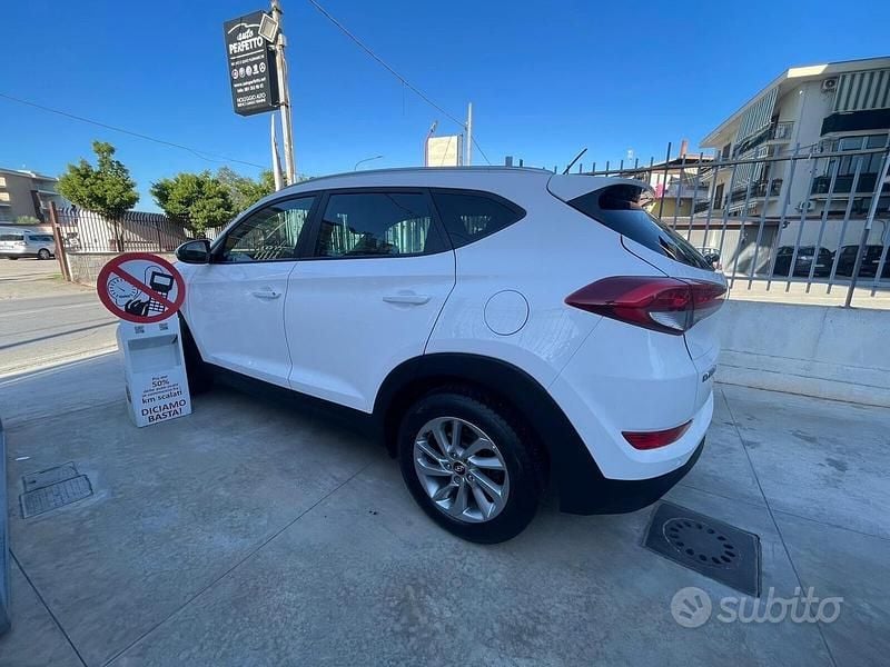 Usata Hyundai Tucson Comfort 116 CV (85 kW) 2016 Bianco SUV